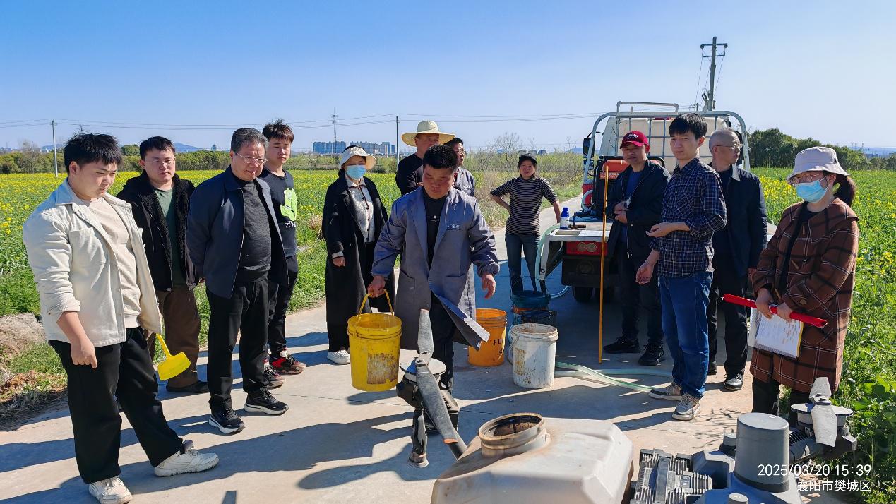 153115756.jpg 153115756.jpg